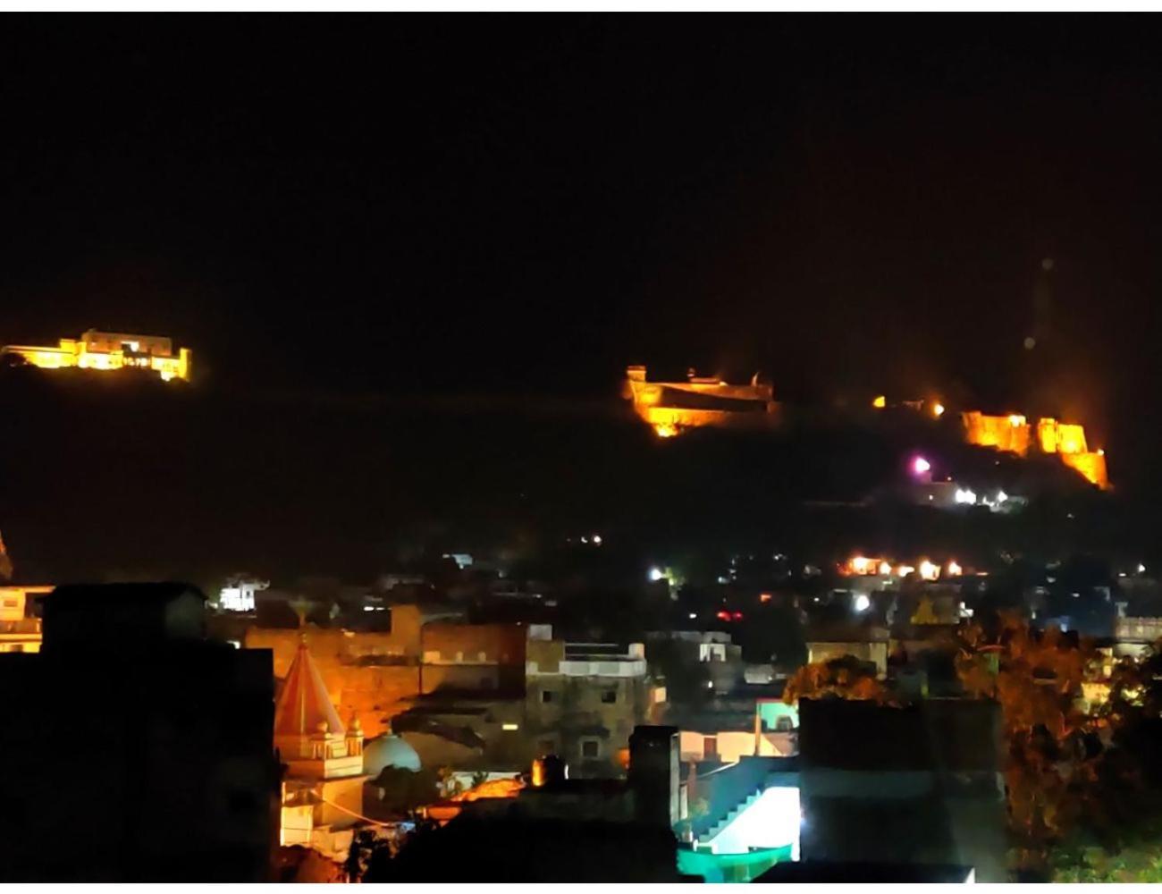 Hotel Pragati, Chanderi, Mp 외부 사진